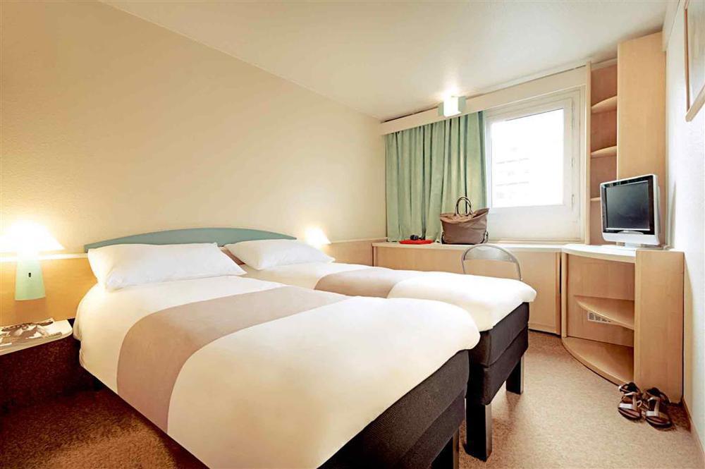 Отель Ibis Lyon L'Isle D'Abeau Номер фото